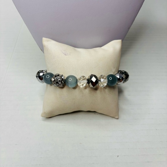 2/$25 MONET Beaded Elastic Bracelet - Picture 1 of 6